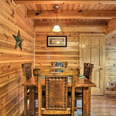 Romantic Cabin With Hot Tub In Pigeon Forge! Exterior foto