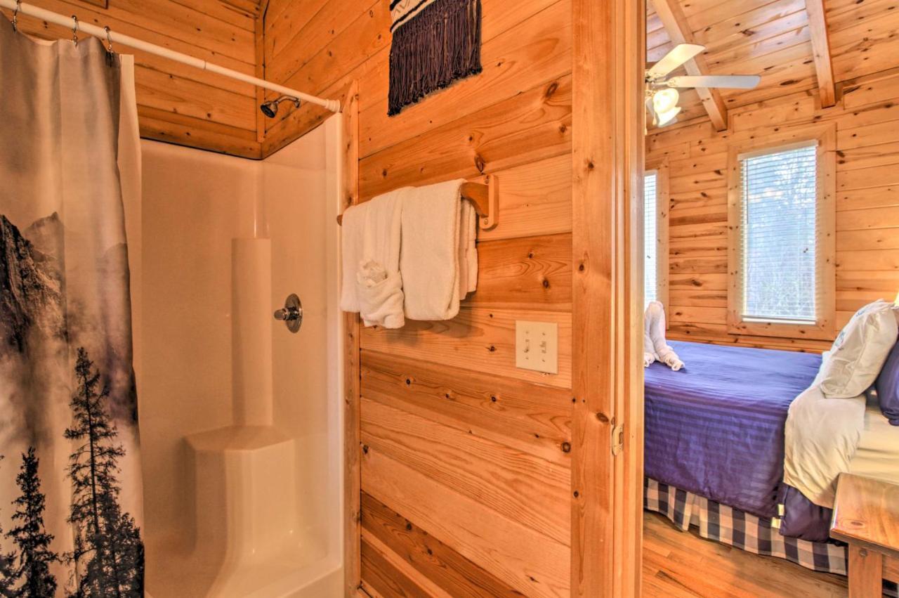 Romantic Cabin With Hot Tub In Pigeon Forge! Exterior foto